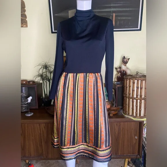 Dresses | Ladies Vintage 6s 70s Mod Retro Long Sleeves Mock Neck Groovy  Dress | Poshmark